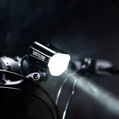Lezyne Classic STVZO E500 Feu Avant Pour Vélo électrique -Pièces E-Bike Soldes 2023 Lezyne 20121175 Classic STVZO E500 E Bike Frontlicht 1 LED ECLST V104AE 4